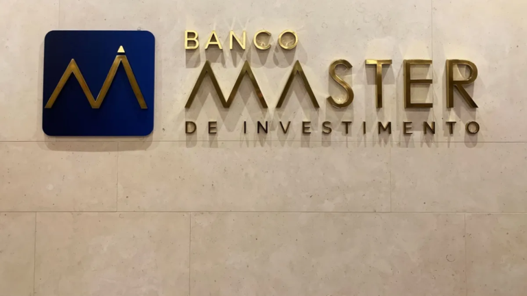 escândalos bancários